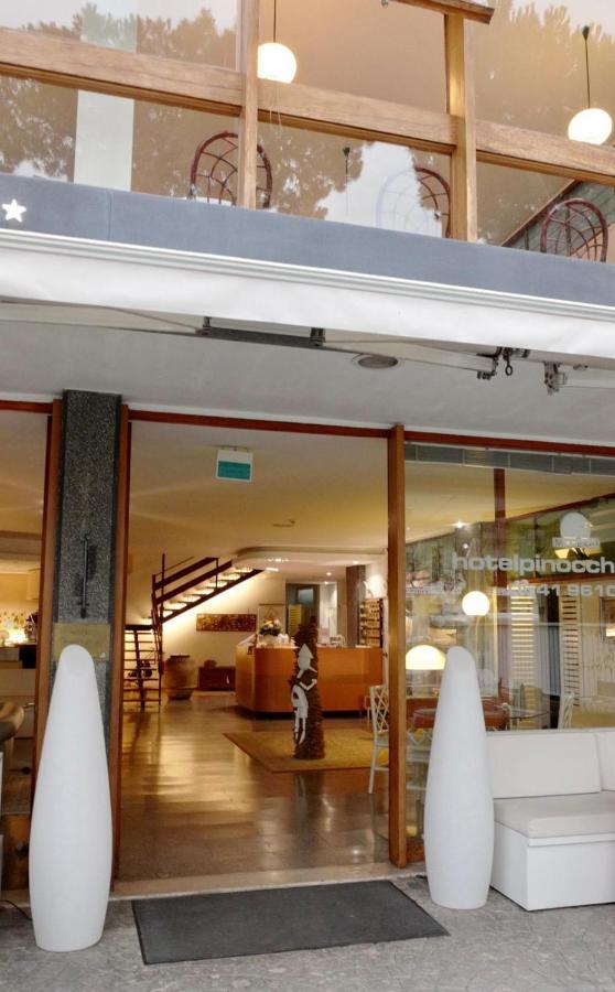 Hotel Pinocchio Cattolica Esterno foto