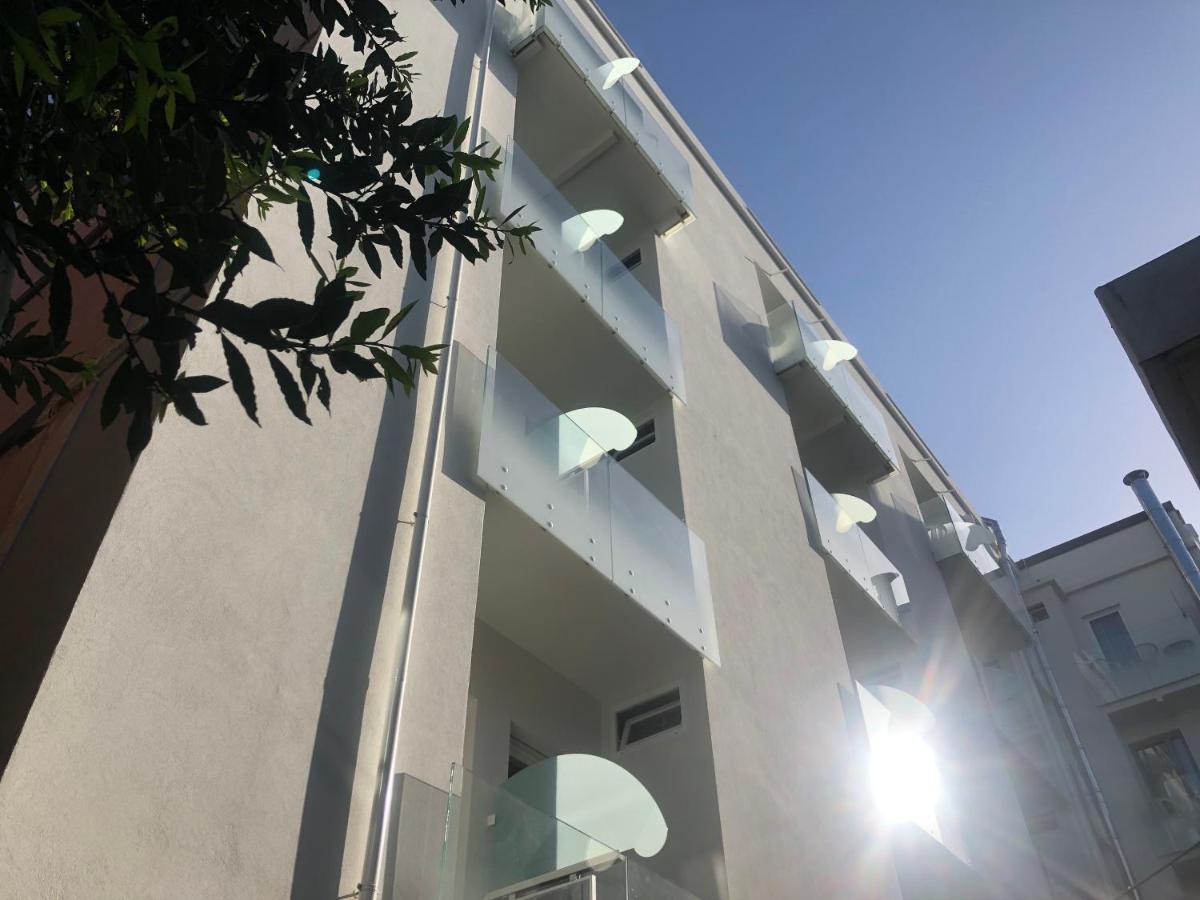 Hotel Pinocchio Cattolica Esterno foto