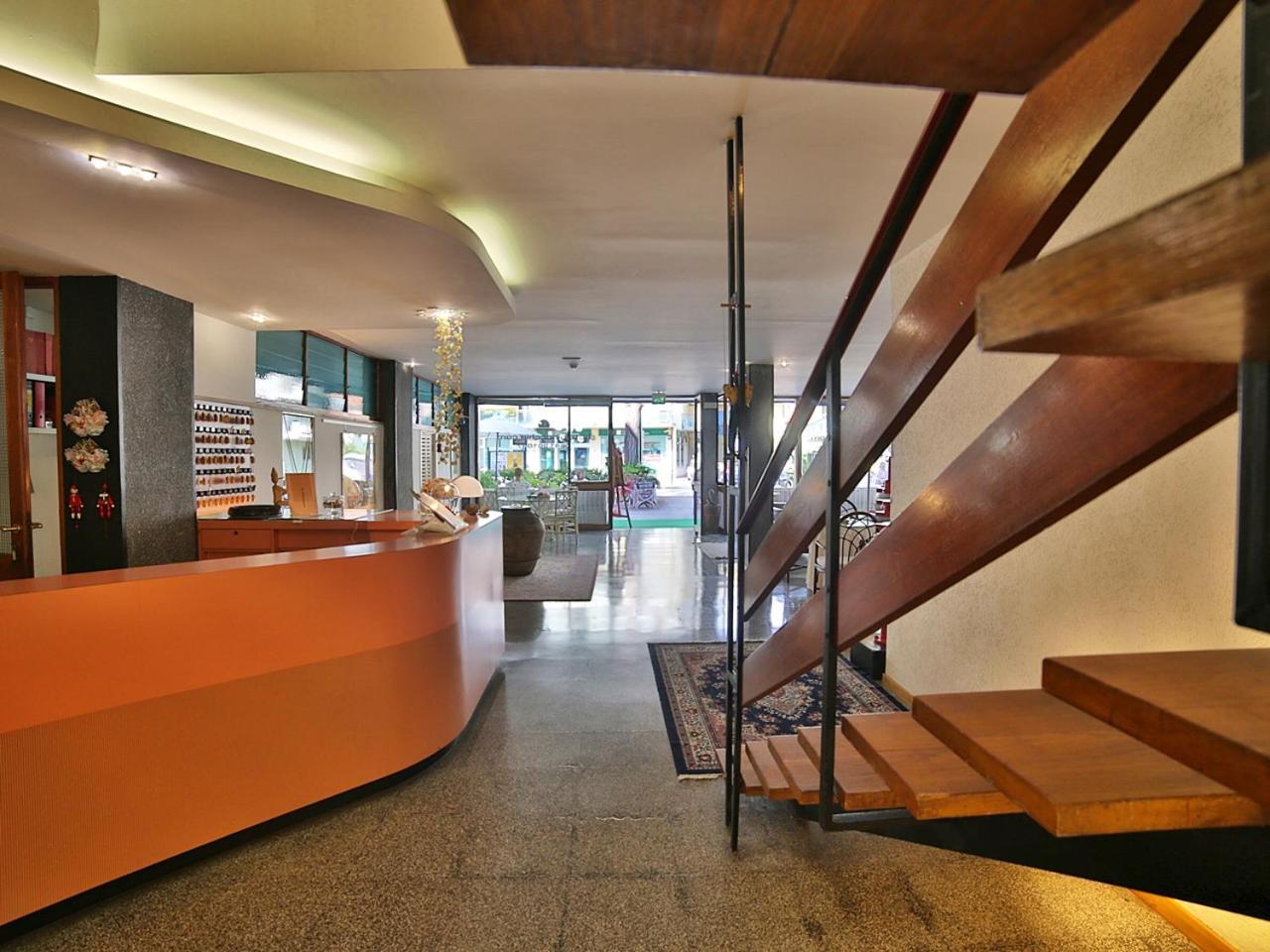 Hotel Pinocchio Cattolica Esterno foto